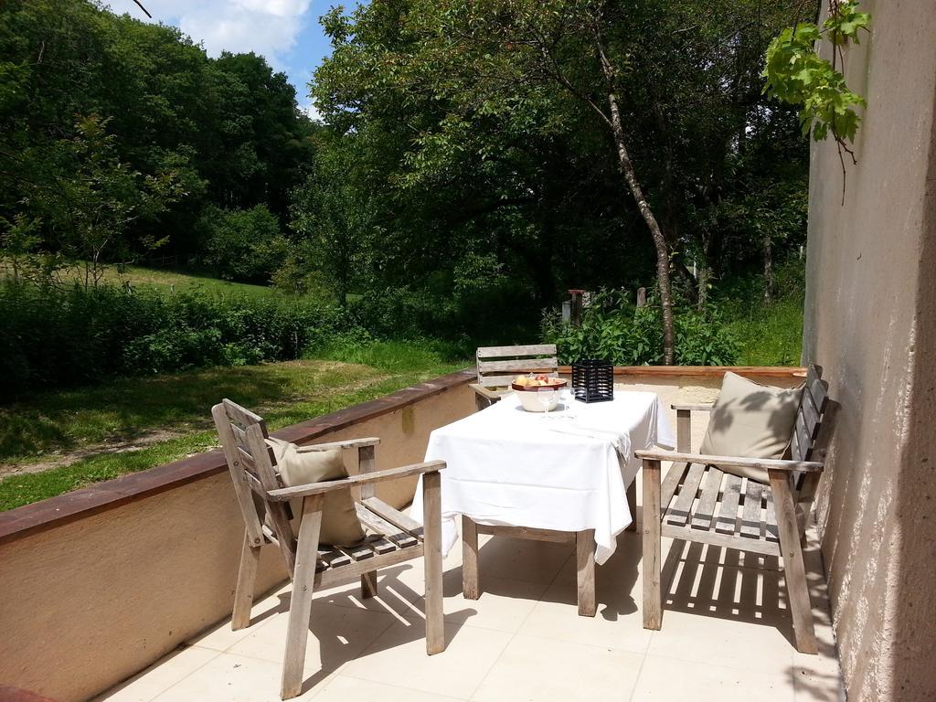 Holiday Home Le Vaugarnier Couture-sur-Loir Room photo